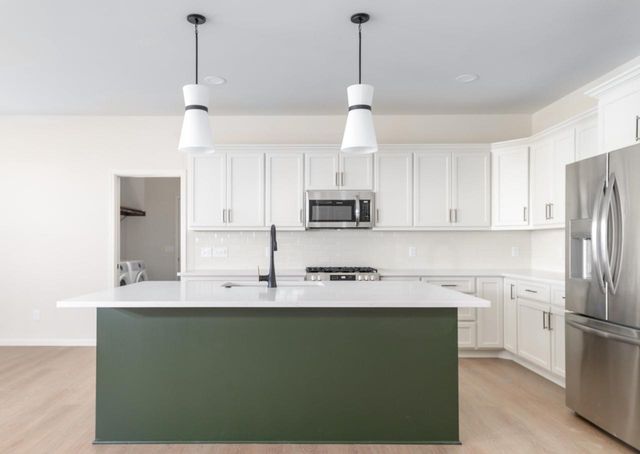 1854 Waverly Way, Sun Prairie, WI 53590