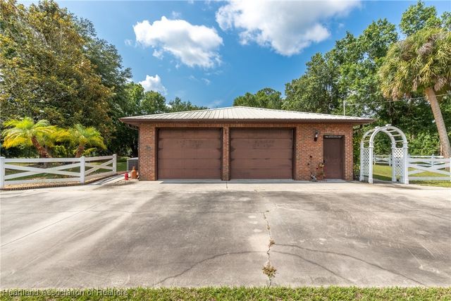 1900 N Riverdale Road, Avon Park, FL 33825