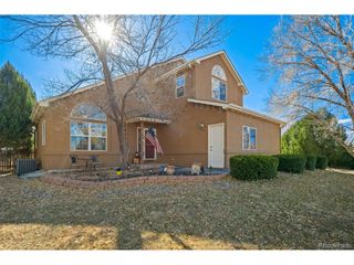 490 W Fairway Dr, Pueblo, CO 81007