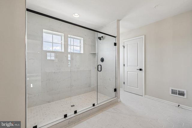 1100 REAGANS RD, Frederick, MD 21702