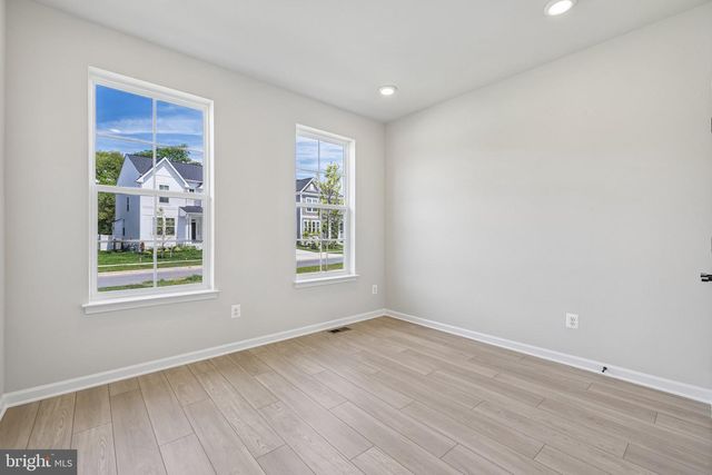 1100 REAGANS RD, Frederick, MD 21702
