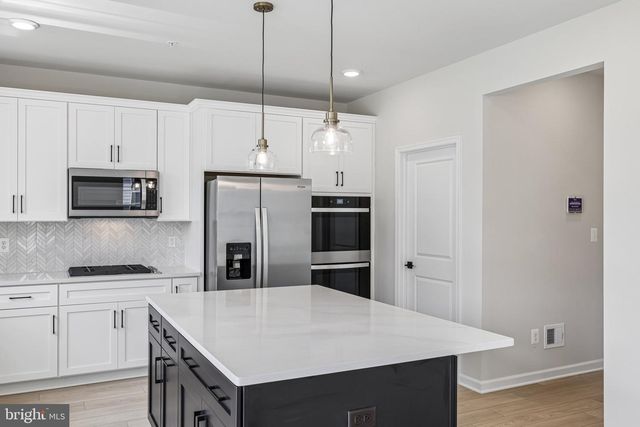 1100 REAGANS RD, Frederick, MD 21702