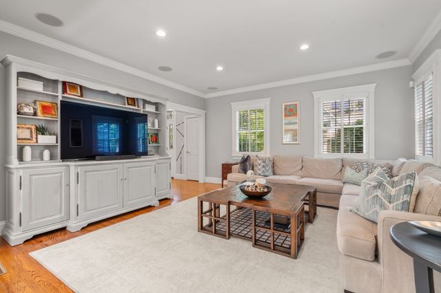 93 Beethoven Ave, Newton, MA 02468