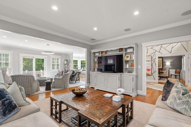 93 Beethoven Ave, Newton, MA 02468