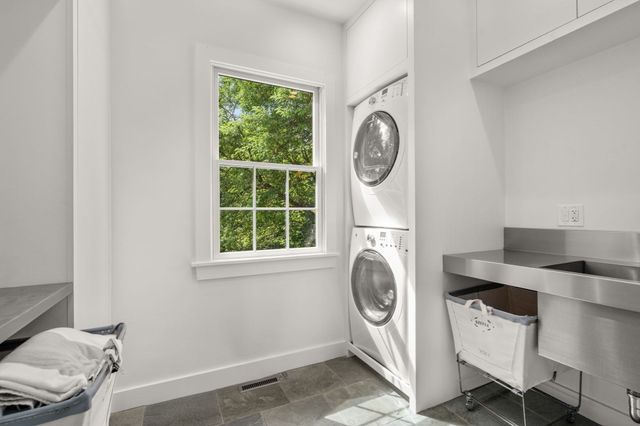 93 Beethoven Ave, Newton, MA 02468