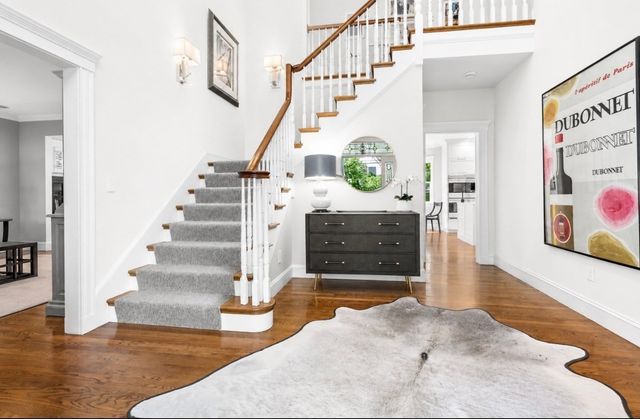 93 Beethoven Ave, Newton, MA 02468