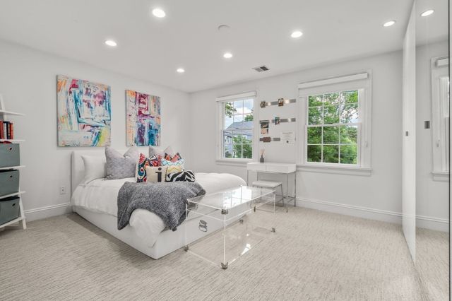 93 Beethoven Ave, Newton, MA 02468