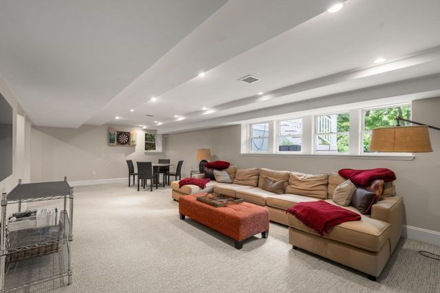 93 Beethoven Ave, Newton, MA 02468