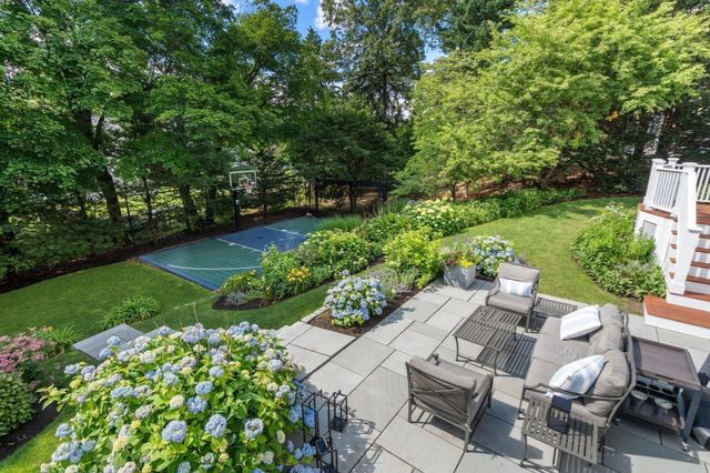 93 Beethoven Ave, Newton, MA 02468