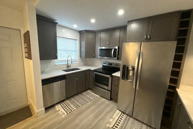 809 W Oakland Park Boulevard K1, Oakland Park, FL 33311