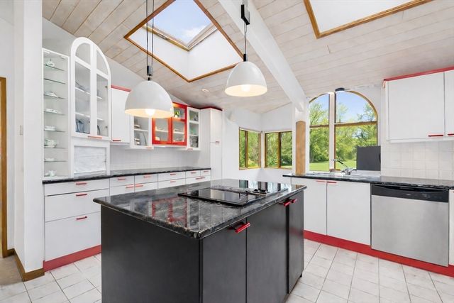 58 Solomon Pierce Rd, Lexington, MA 02420