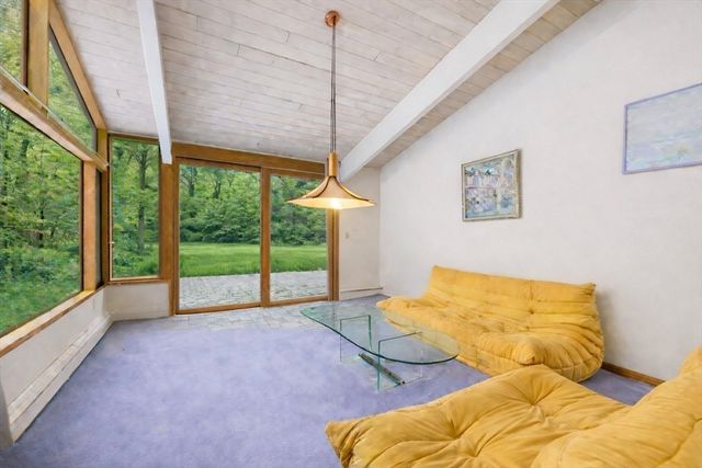 58 Solomon Pierce Rd, Lexington, MA 02420