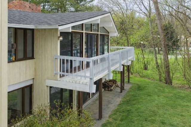 58 Solomon Pierce Rd, Lexington, MA 02420