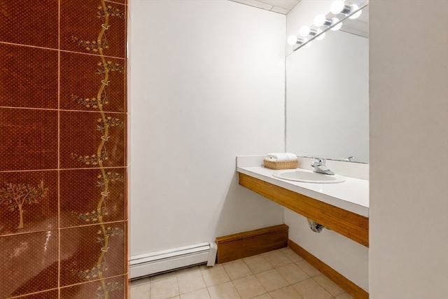 58 Solomon Pierce Rd, Lexington, MA 02420