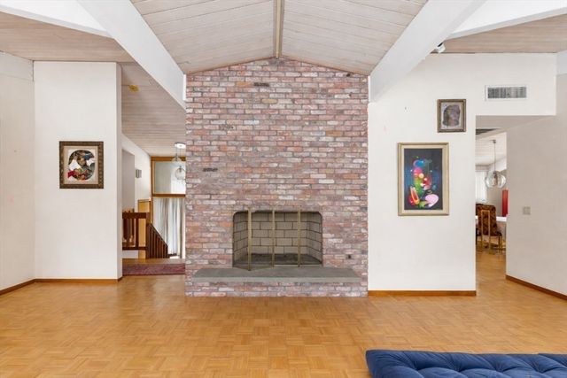 58 Solomon Pierce Rd, Lexington, MA 02420