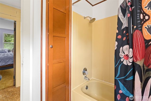 3414 Wilson Road, Oak Harbor, WA 98277
