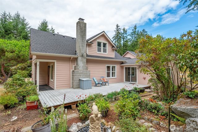 3414 Wilson Road, Oak Harbor, WA 98277