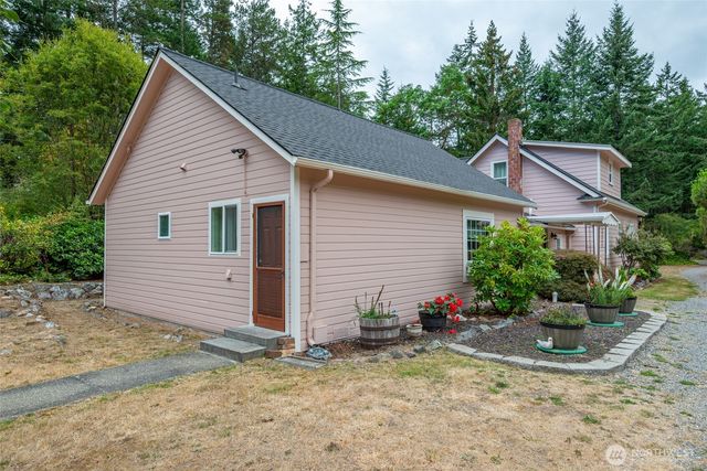 3414 Wilson Road, Oak Harbor, WA 98277