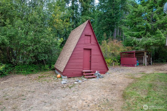 3414 Wilson Road, Oak Harbor, WA 98277