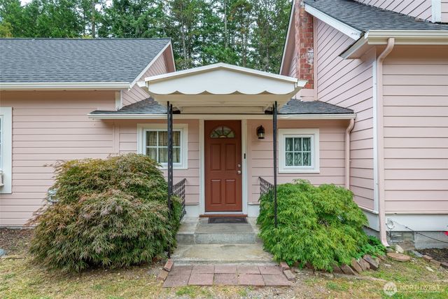 3414 Wilson Road, Oak Harbor, WA 98277