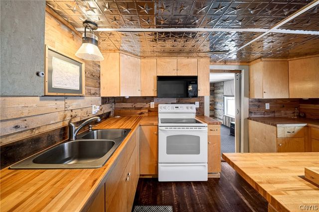 11812 River Road, Florence, NY 13316