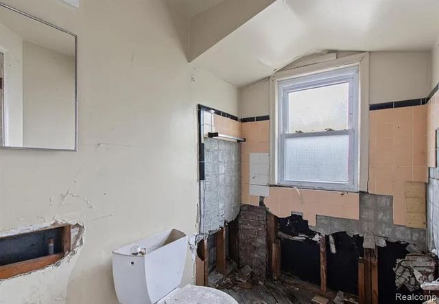 12641 Kelly Road, Detroit, MI 48224