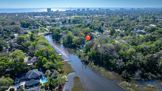 1811 TWELVE OAKS Lane N, Neptune Beach, FL 32266