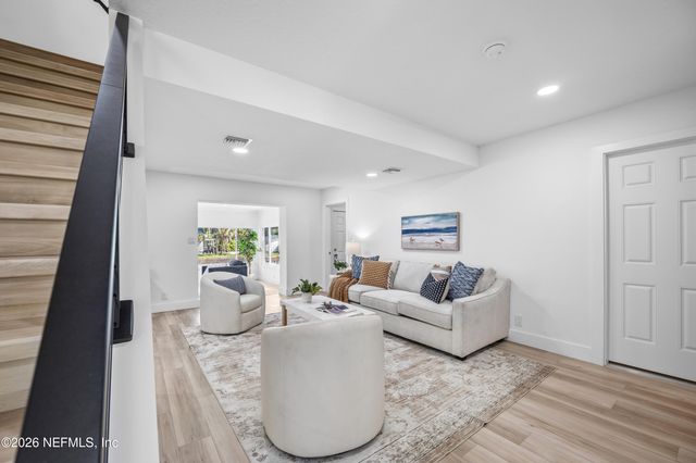 1811 TWELVE OAKS Lane N, Neptune Beach, FL 32266