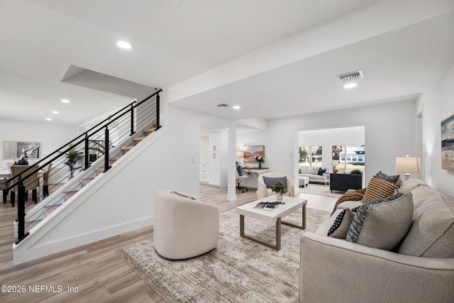 1811 TWELVE OAKS Lane N, Neptune Beach, FL 32266