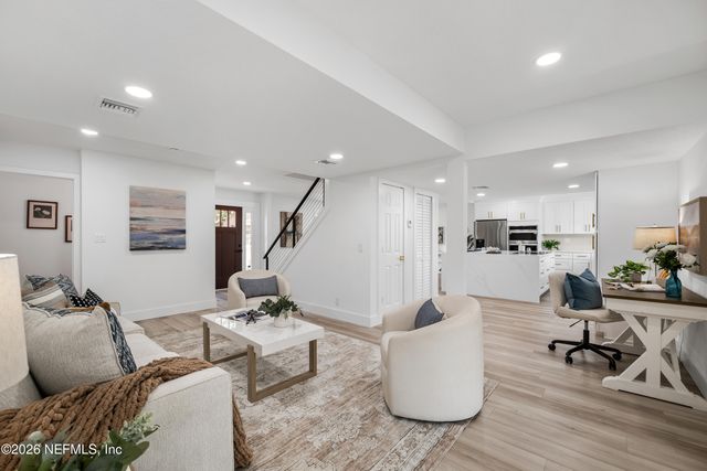 1811 TWELVE OAKS Lane N, Neptune Beach, FL 32266