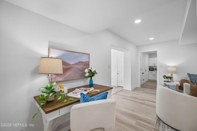 1811 TWELVE OAKS Lane N, Neptune Beach, FL 32266