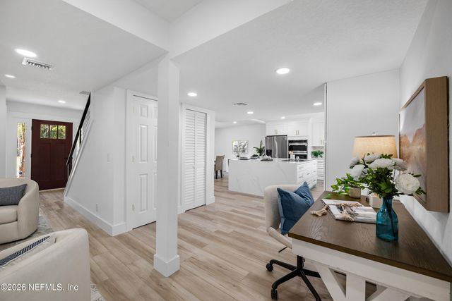 1811 TWELVE OAKS Lane N, Neptune Beach, FL 32266