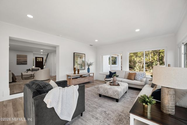 1811 TWELVE OAKS Lane N, Neptune Beach, FL 32266