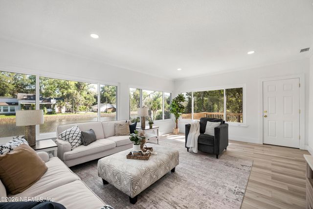 1811 TWELVE OAKS Lane N, Neptune Beach, FL 32266