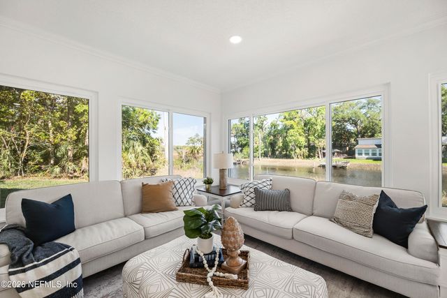 1811 TWELVE OAKS Lane N, Neptune Beach, FL 32266