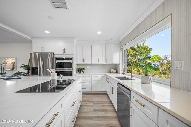 1811 TWELVE OAKS Lane N, Neptune Beach, FL 32266