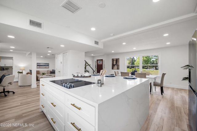 1811 TWELVE OAKS Lane N, Neptune Beach, FL 32266