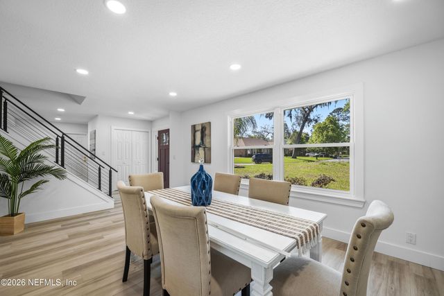 1811 TWELVE OAKS Lane N, Neptune Beach, FL 32266