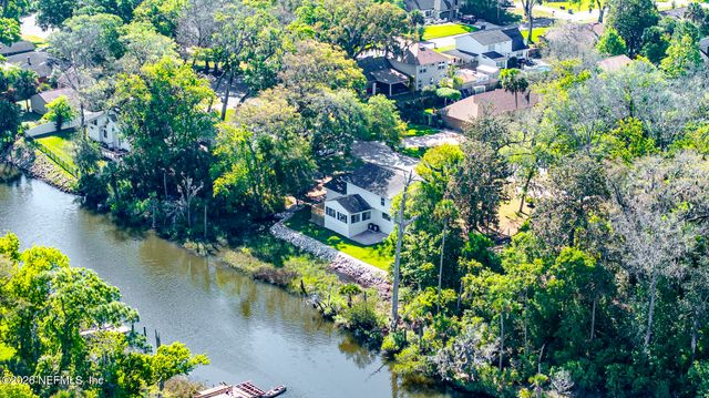 1811 TWELVE OAKS Lane N, Neptune Beach, FL 32266