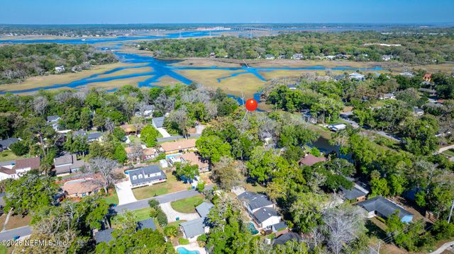 1811 TWELVE OAKS Lane N, Neptune Beach, FL 32266