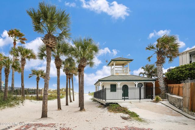 1811 TWELVE OAKS Lane N, Neptune Beach, FL 32266