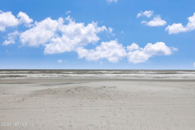 1811 TWELVE OAKS Lane N, Neptune Beach, FL 32266