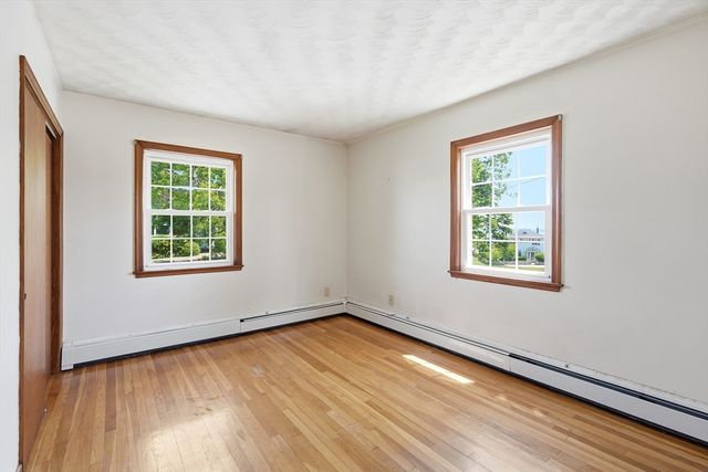 18 Livesey Rd, Quincy, MA 02171