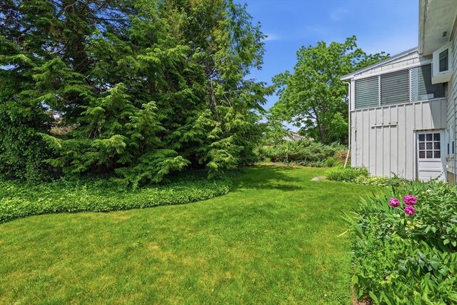 18 Livesey Rd, Quincy, MA 02171