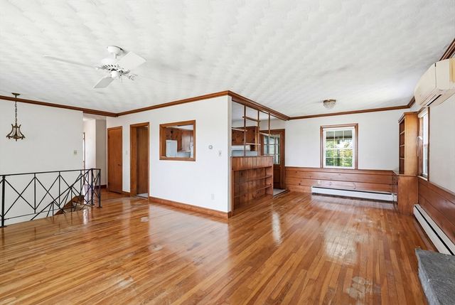 18 Livesey Rd, Quincy, MA 02171