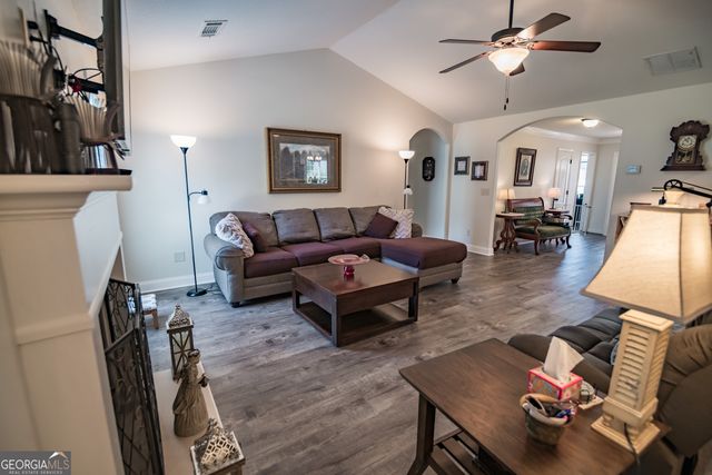 535 Embassy Walk, Winder, GA 30680