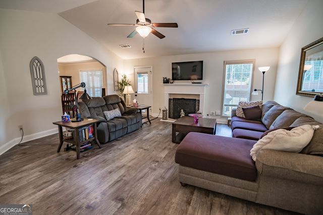 535 Embassy Walk, Winder, GA 30680