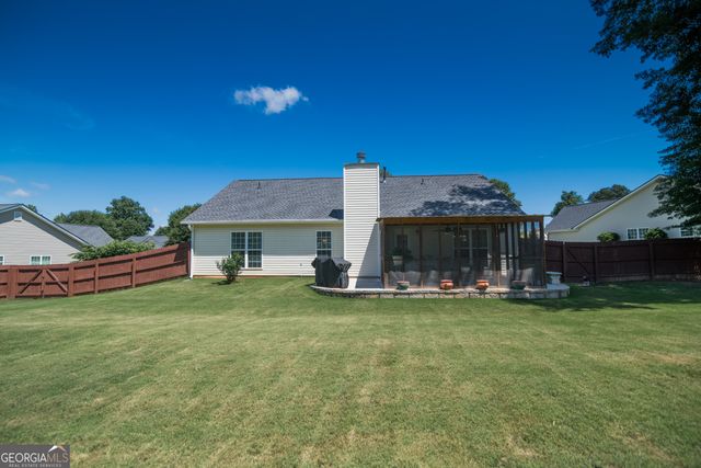 535 Embassy Walk, Winder, GA 30680