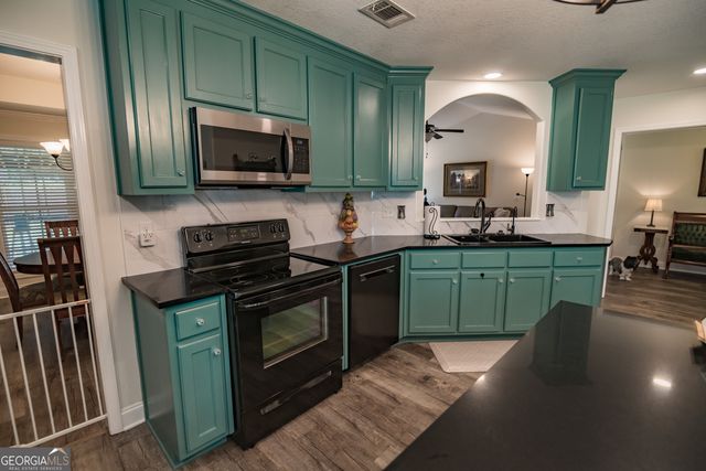 535 Embassy Walk, Winder, GA 30680