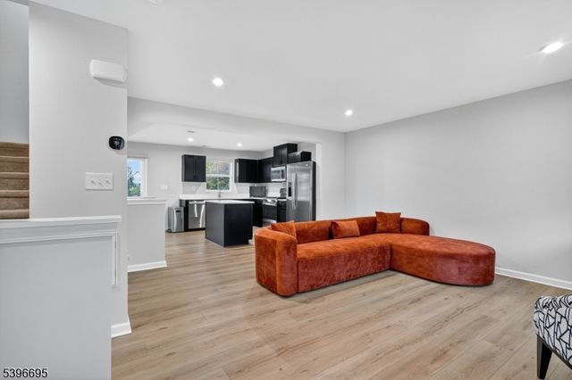 55 Limestone Blvd, Washington Twp., NJ 07882